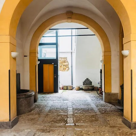 I Carrettieri - A Few Steps From The Cathedral *