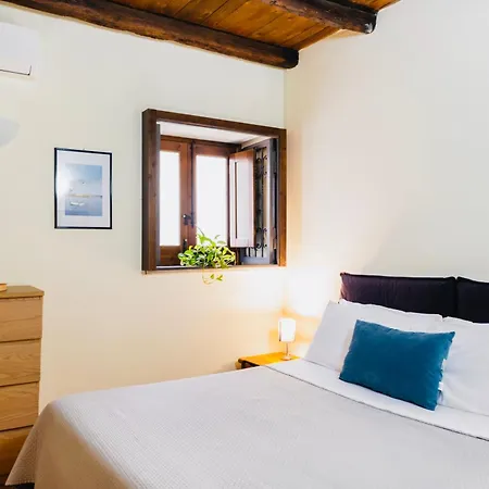 I Carrettieri - A Few Steps From The Cathedral